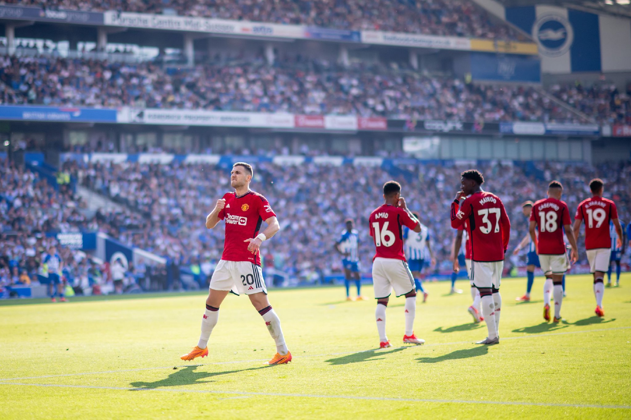 代表团的高 代表团的高